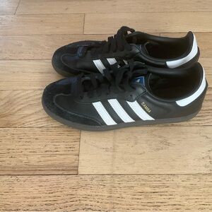 Adidas Samba Black and White Sneakers Men 7.5/ W 9- 9.5